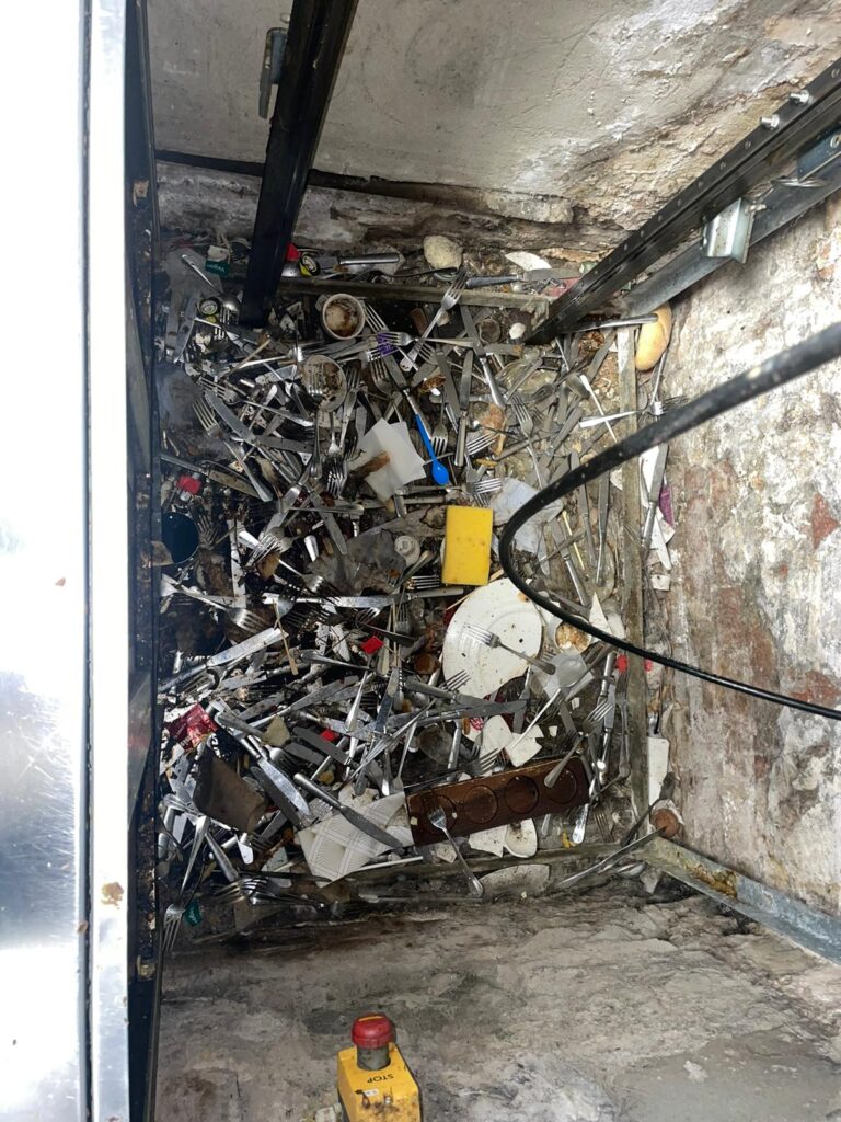 lift pit