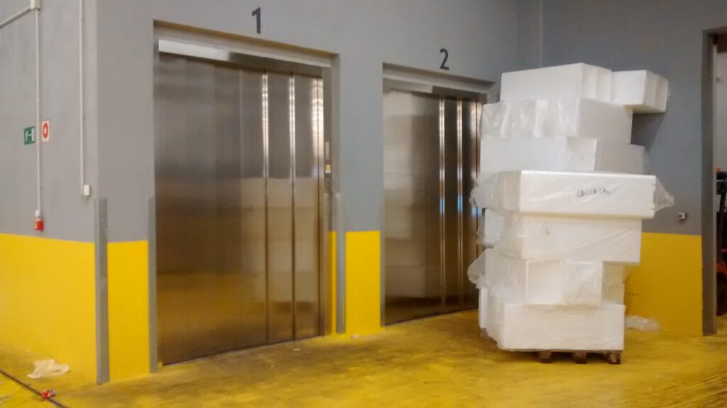 Goods lifts